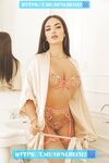 Sephora Noori: Naaktfoto's