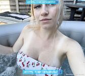 Noamaes: Naaktfoto's
