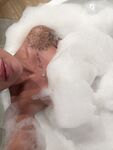 Lois Kitzen: Naaktfoto's
