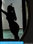 Vixyless: Naaktfoto's