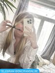 Vixyless: Naaktfoto's