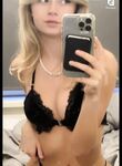 Floppaly: Naaktfoto's