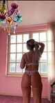 Booty Luna: Naaktfoto's