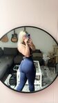 Booty Luna: Naaktfoto's