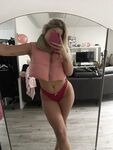 Booty Luna: Naaktfoto's