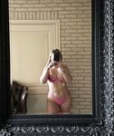 Booty Luna: Naaktfoto's