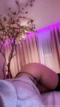 Booty Luna: Naaktfoto's