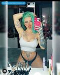 Kayley Wouters / InkedBarbiiexo: Naaktfoto's