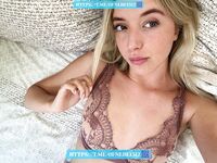 Noa MNK: Naaktfoto's