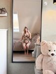 Noa MNK: Naaktfoto's