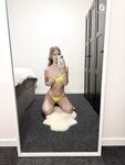 Fleurtjee: Naaktfoto's