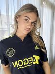 Bloem Baker: Naaktfoto's