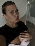 Stevie Burns: Naaktfoto's