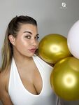 Stevie Burns: Naaktfoto's